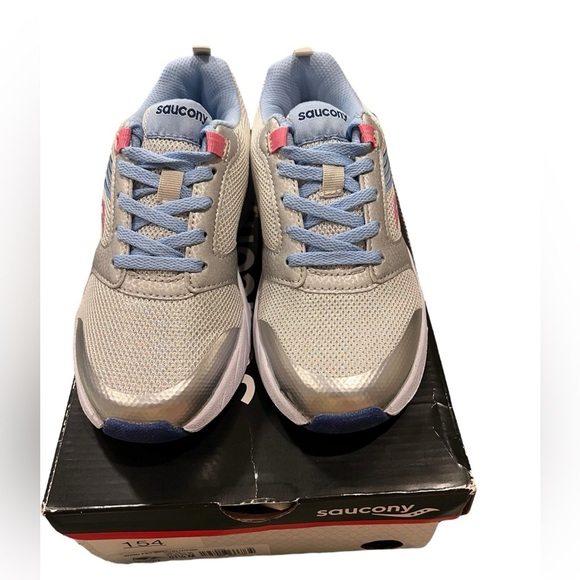NIB Saucony Wind Little Girl Lace Up Sneakers in Metallic Silver size youth 1.5 - Picture 5 of 8